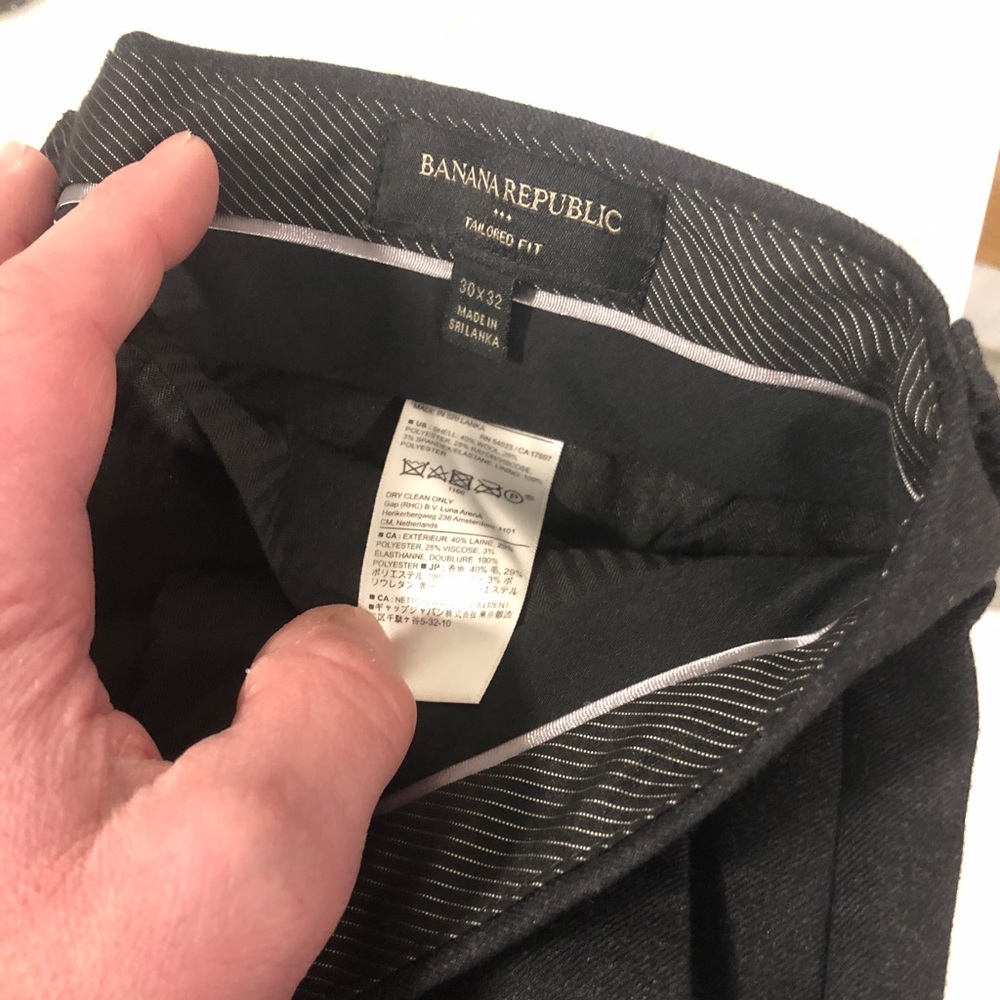 brand new banana republic men’s dress pants. 30x32